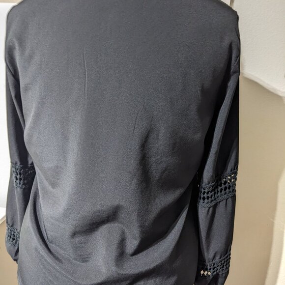 2 TOPS, HOPE SPRINGS LONG BUTTON UP BLOUSE W/TANK TOP + BLACK TOP - Picture 9 of 9